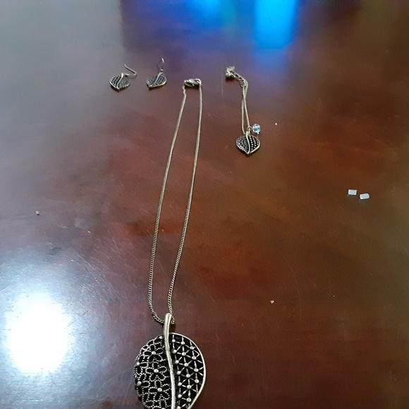 Jewerly - Picture 6 of 8